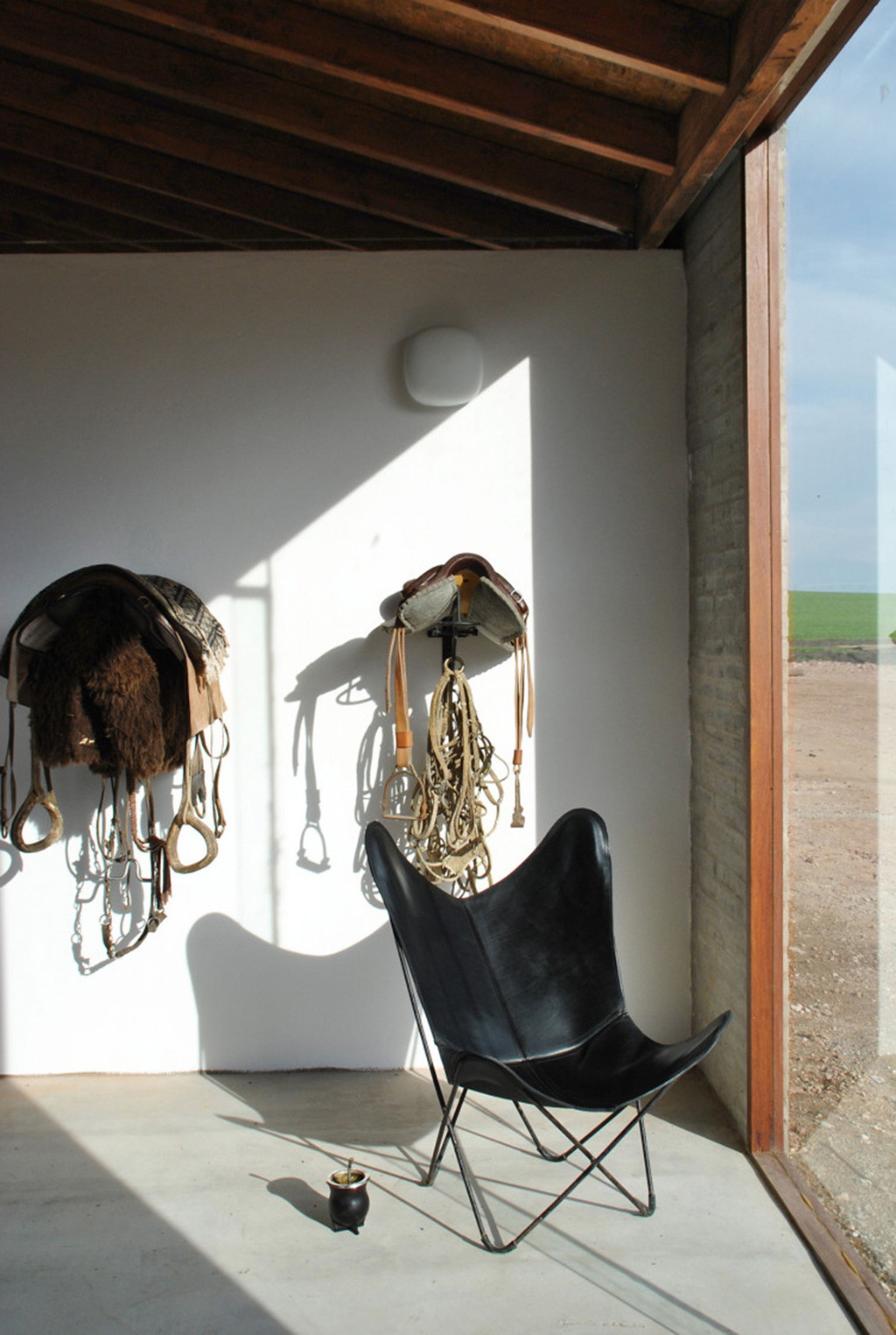 equine design - La Solana Stable, Uruguay. Designed by architect Nicolas Pinto da Mota