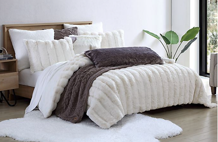 UGG® Landers Faux Fur 3-Piece Comforter Set 